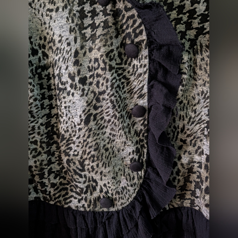 3 Sisters Jacket Knit Button Ruffle Women Size Large Print - Picture 3 of 5